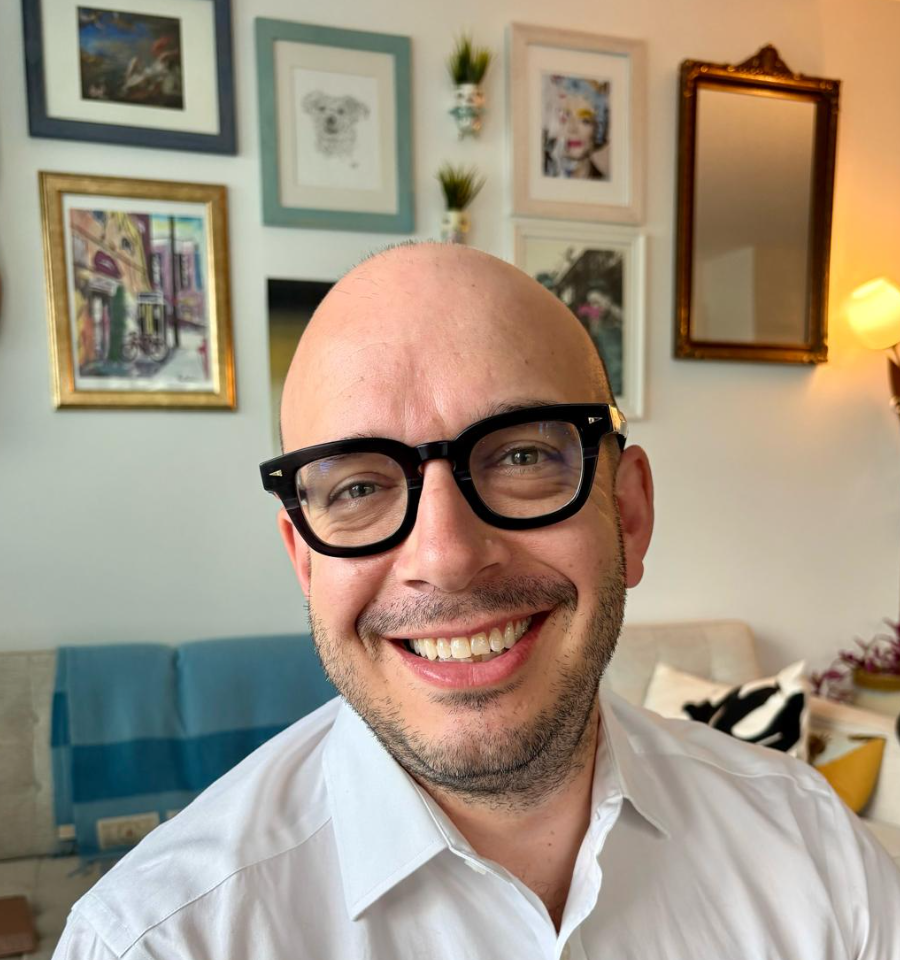 Professional headshot of David White, part of the clinical team, presented in a clear and welcoming portrait style.
